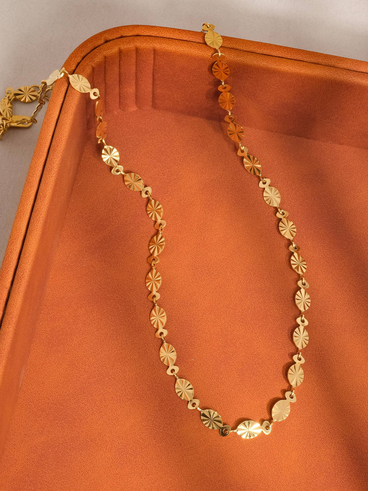 The Oval Chain