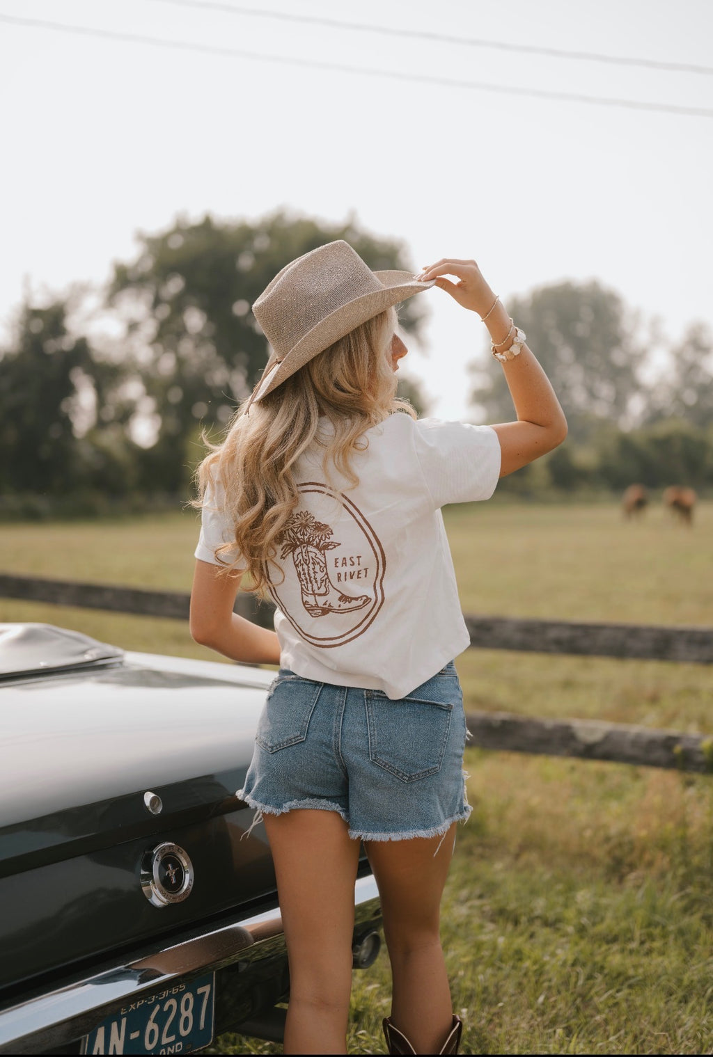Wildflower Boot Crop Tee